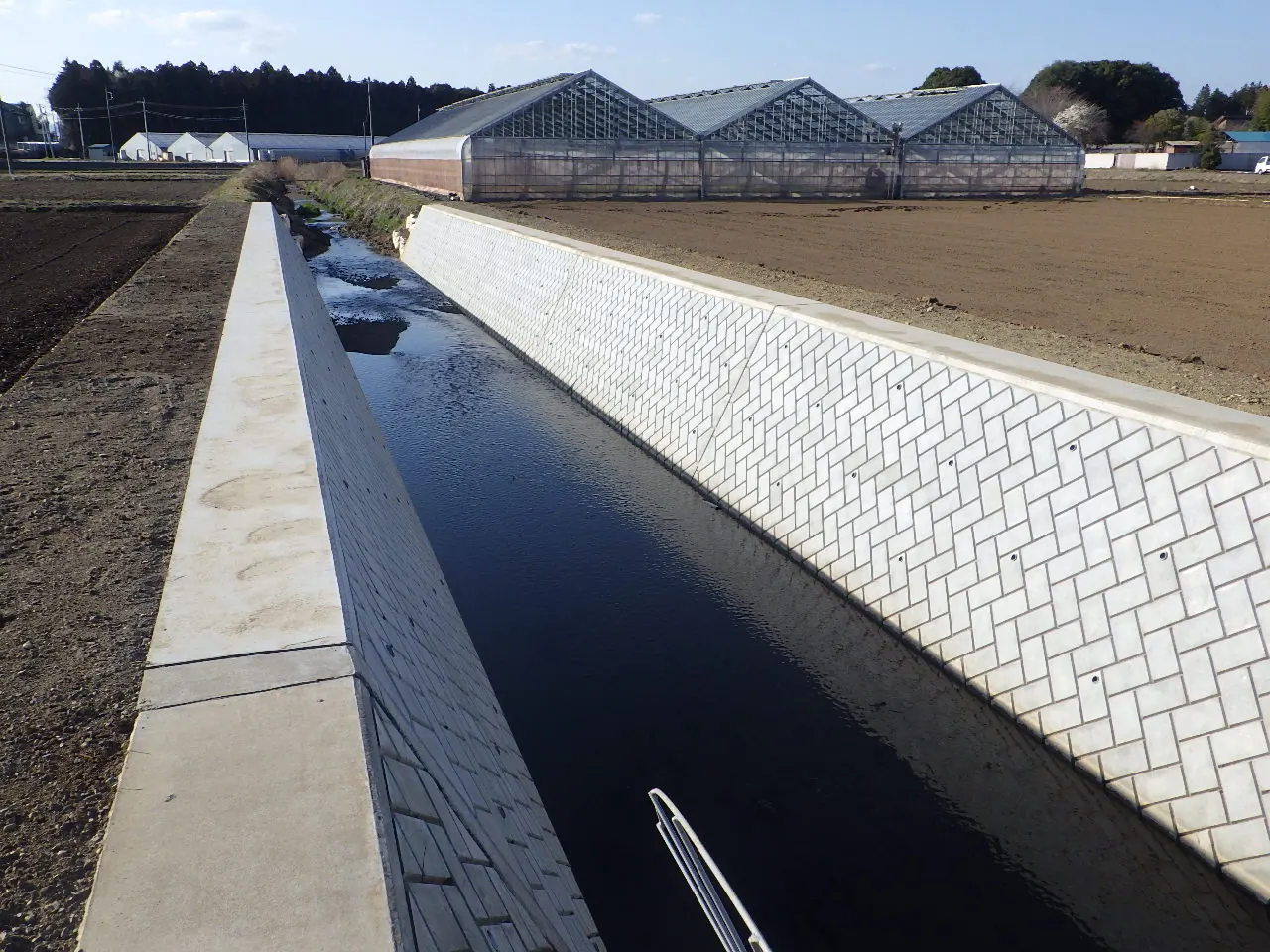 R3枝折川河川護岸工事